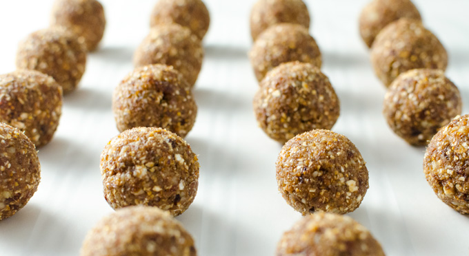 No-Bake Walnut Fig Energy Bites - if you are looking for a not-too-sweet fig cookie, check out this gluten-free vegan recipe! It's quick and easy to prepare and loaded with healthy ingredients! | VeggiePrimer.com